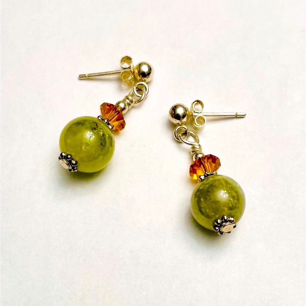 Beautiful New Green Quartz, Swarovski Crystal, and Sterling Silver Post Earrings